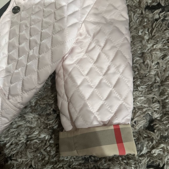 100% Authentic Burberry Quilted Jacket - Picture 3 of 5